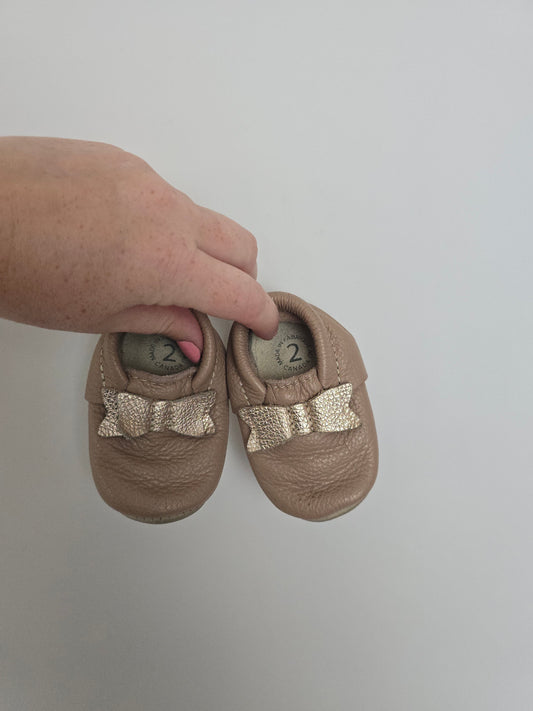 PLAY Heyfolks Dusty Rose Soft Sole Shoes • 2C