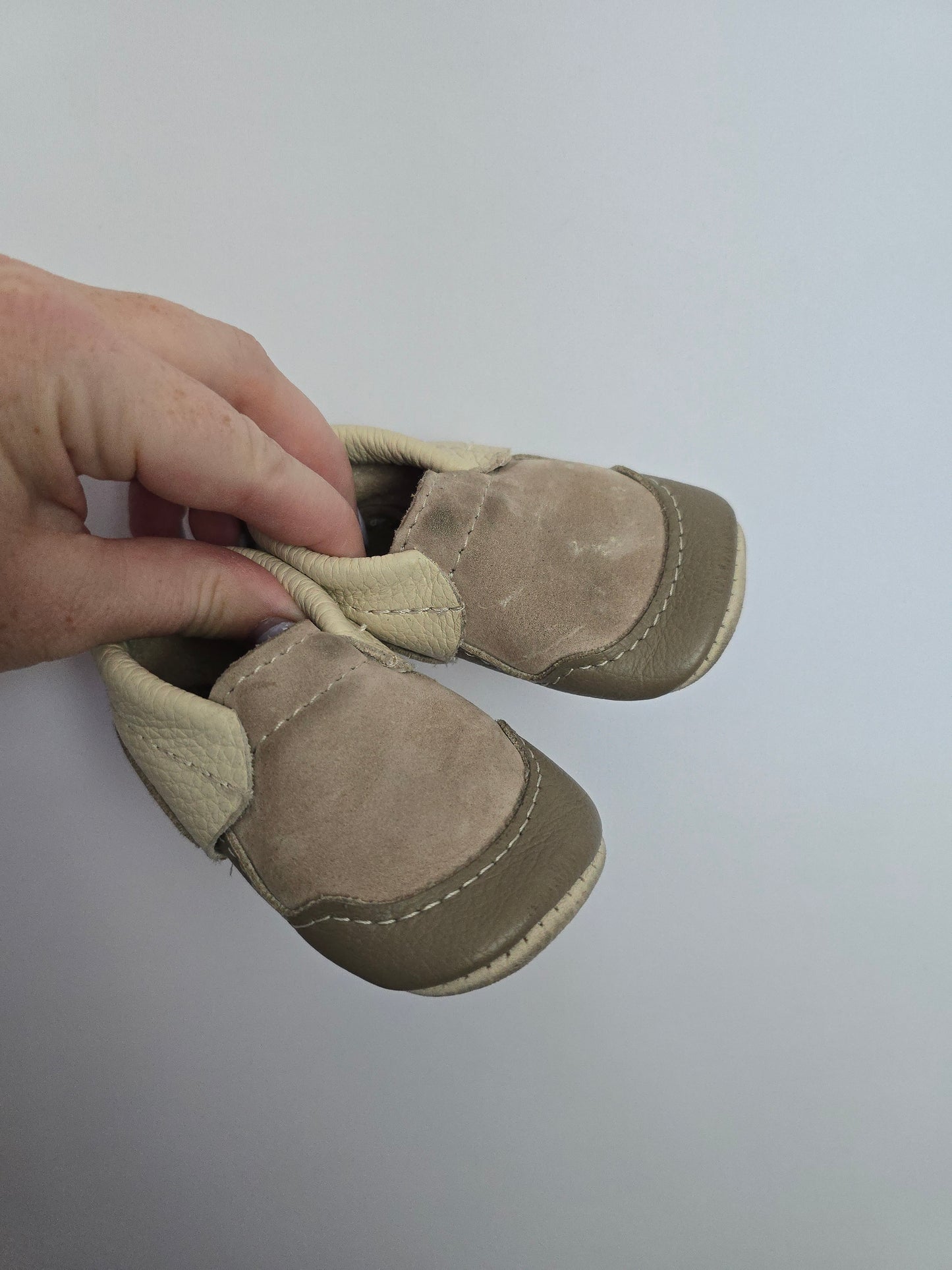 PLAY Heyfolks Grey Colorblock Soft Sole Shoes • 2C