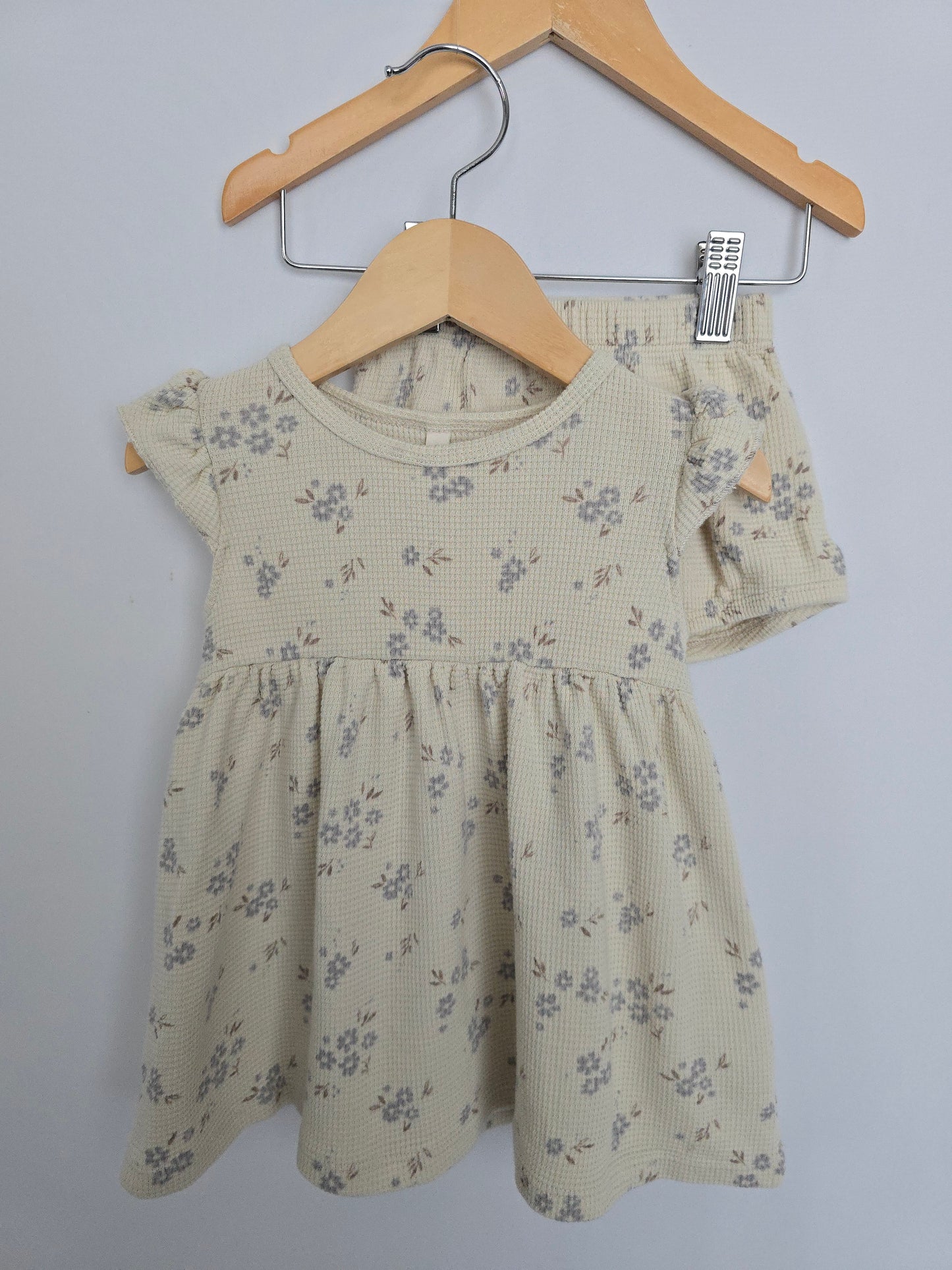 Quincy Mae Organic Cotton Waffle Floral Dress & Bloomers • 12-18 months