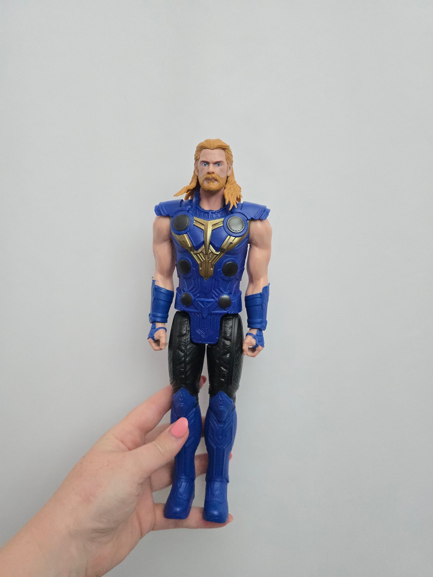 Thanos Action Figure Titan Series - Marvel
