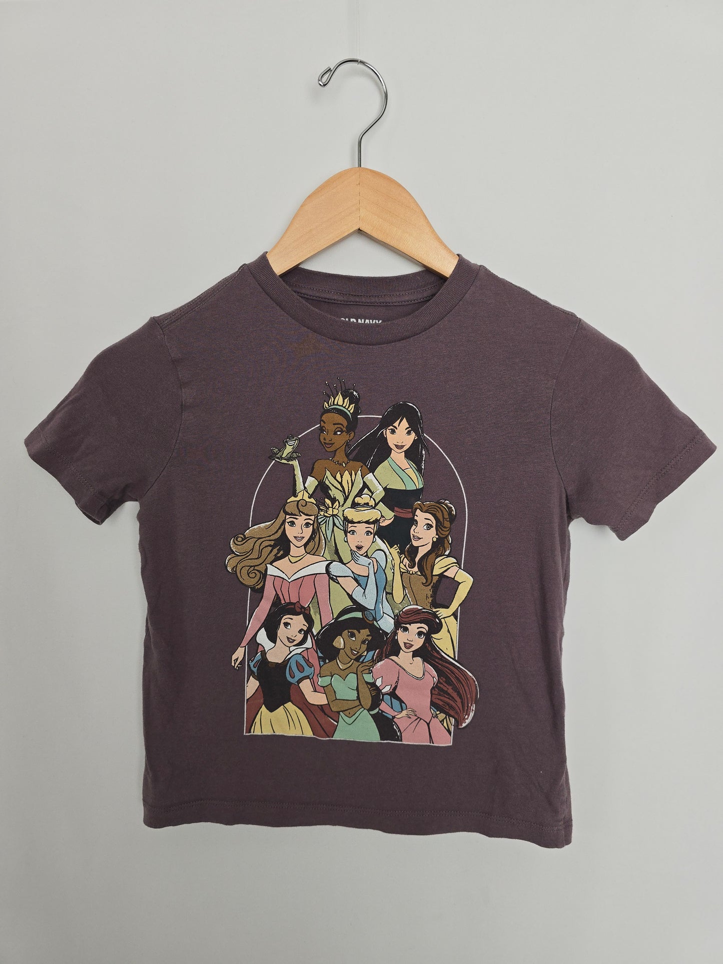 Old Navy Disney Princess Tee • 6-7 years