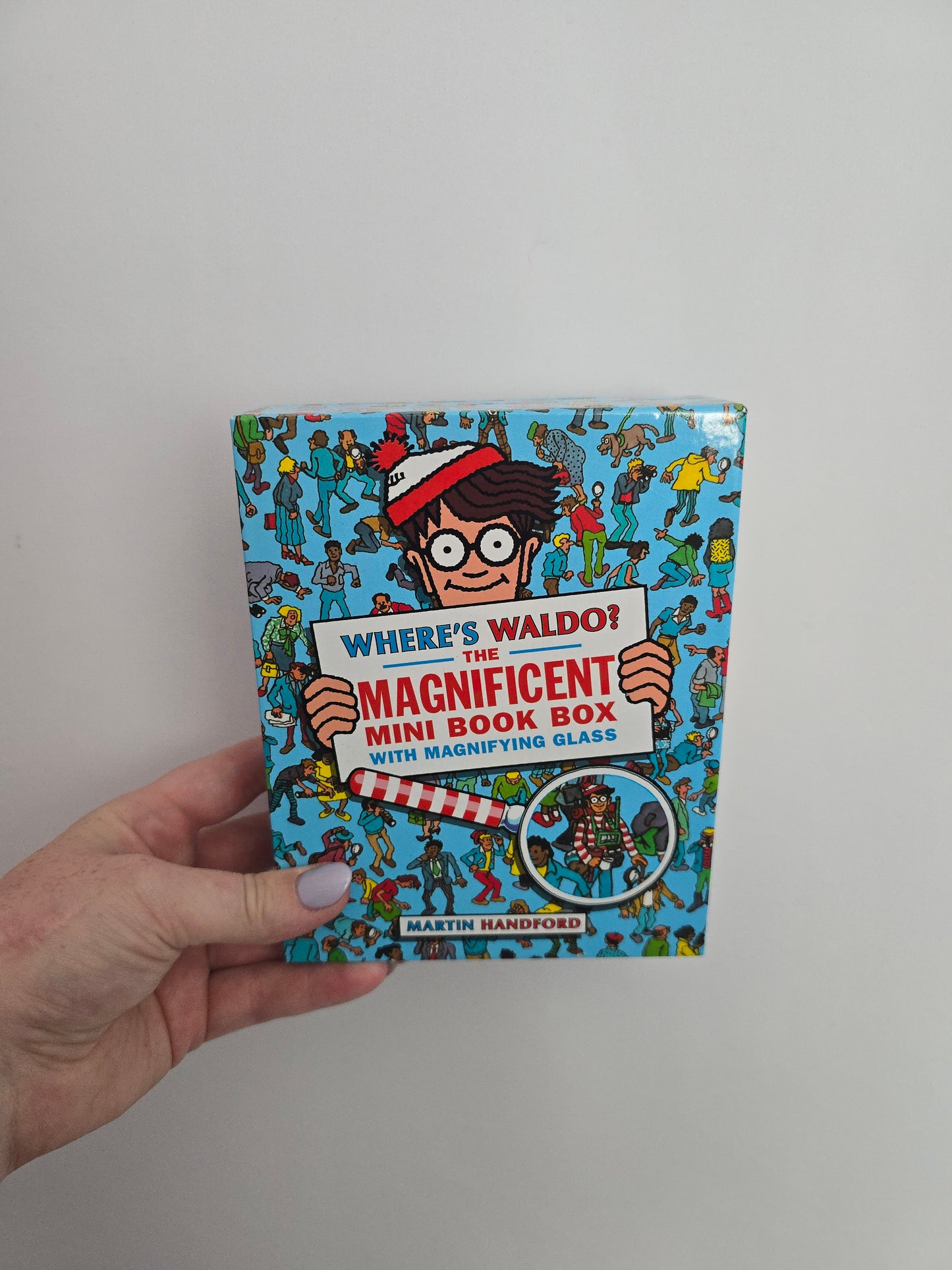 Wheres Waldo Book Set With Magnifigying Glass • Hardcover Books