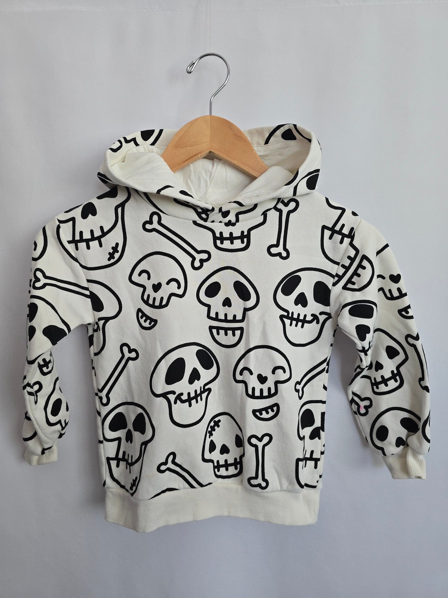 H&M White Skeleton Hoodie (1) • 4-6 years